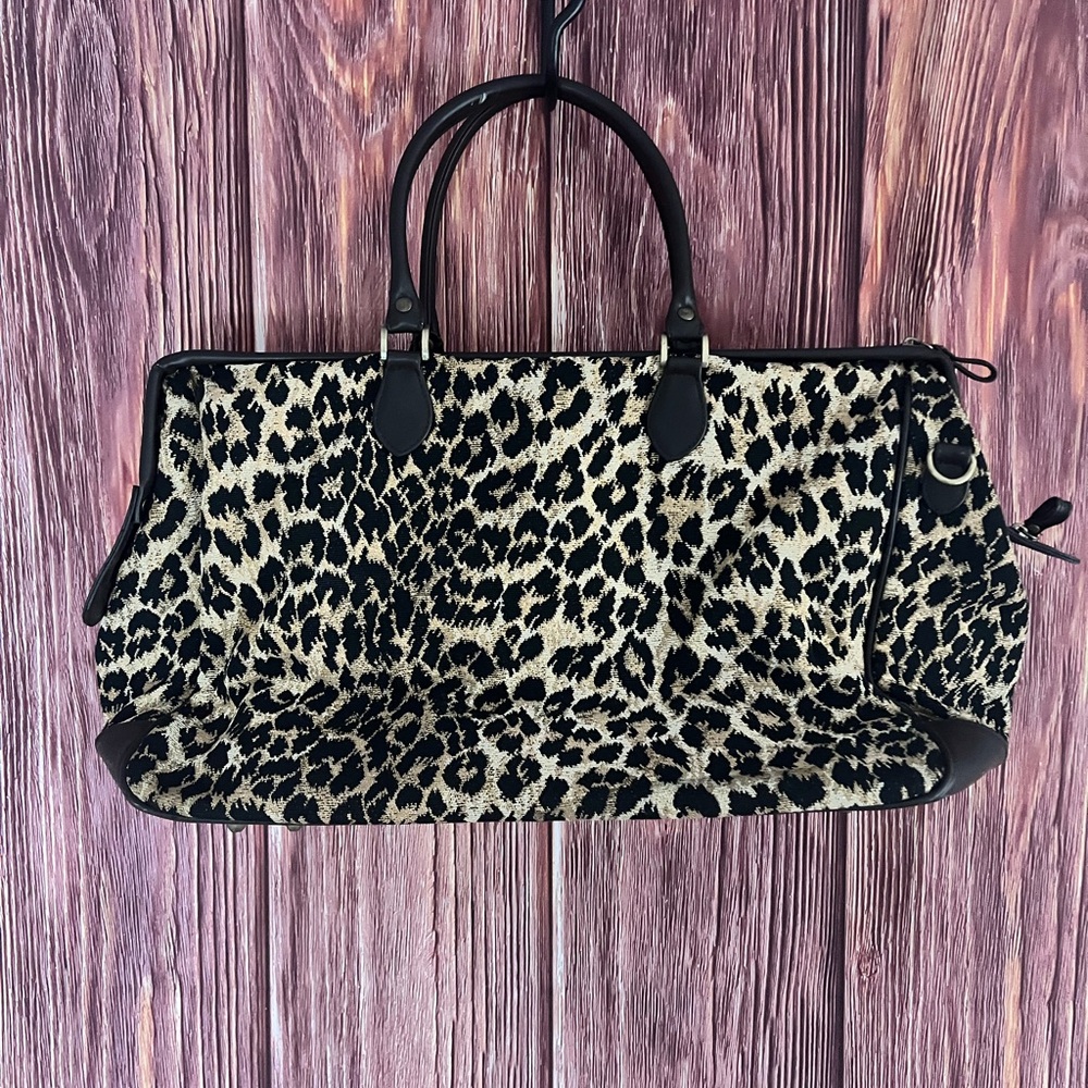 Vintage 20 year old Leslie Fay Leopard Print Women's Bag measures 9 x 22.